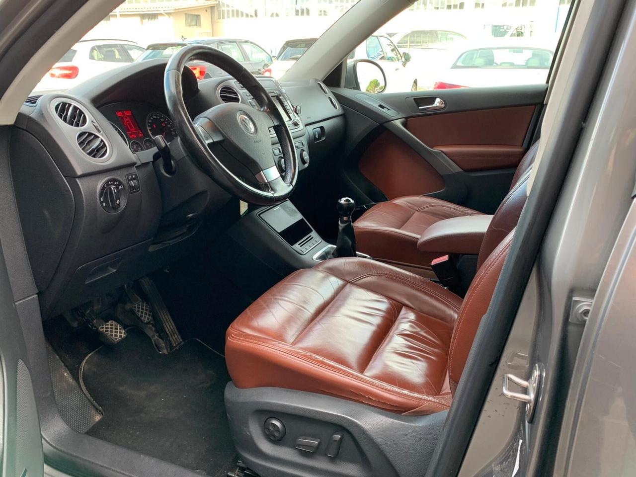 Volkswagen Tiguan 2.0 16V TDI DPF 4motion Sport & Style (18°)