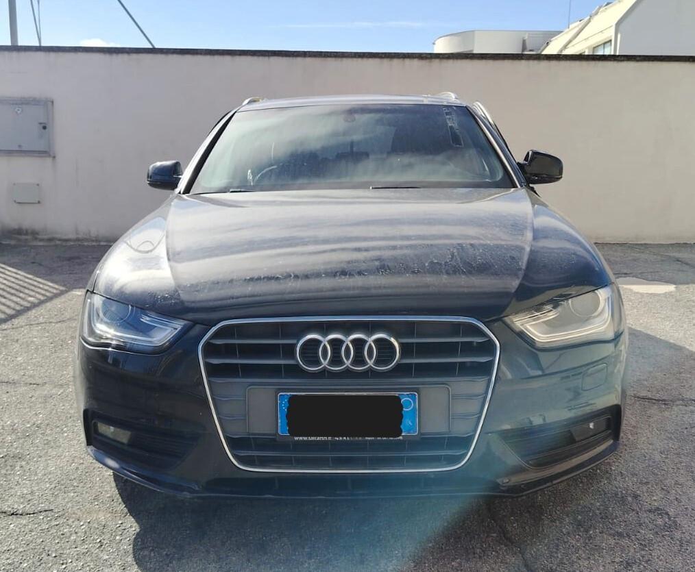 Audi A4 Avant Sinistrata