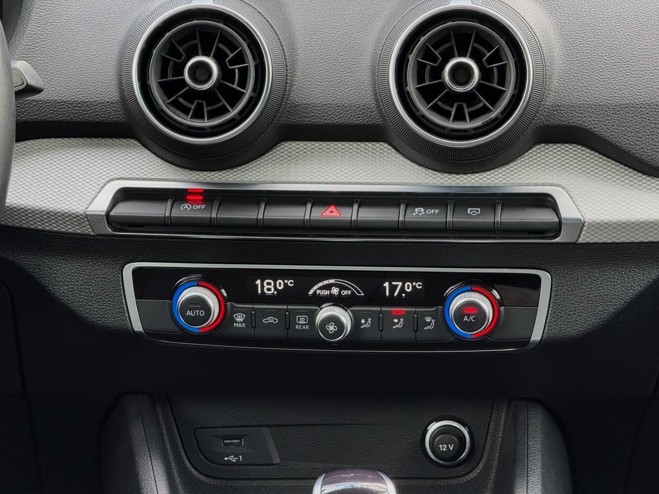 Audi Q2 30 TDI Identity Black S-tronic S line 116CV