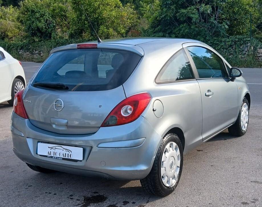 Opel Corsa 1.2 85CV 3 porte GPL-TECH One AUTO GALLO Francofonte