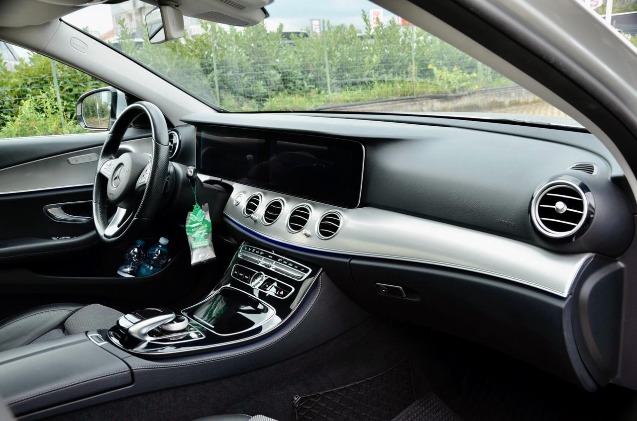 MERCEDES-BENZ E 220d PREMIUM 194cv AUTO, SERVICE MERCEDES, TETTO, RETROCAMERA 360°, FARI LED, NAVI, EURO 6C, PERMUTE