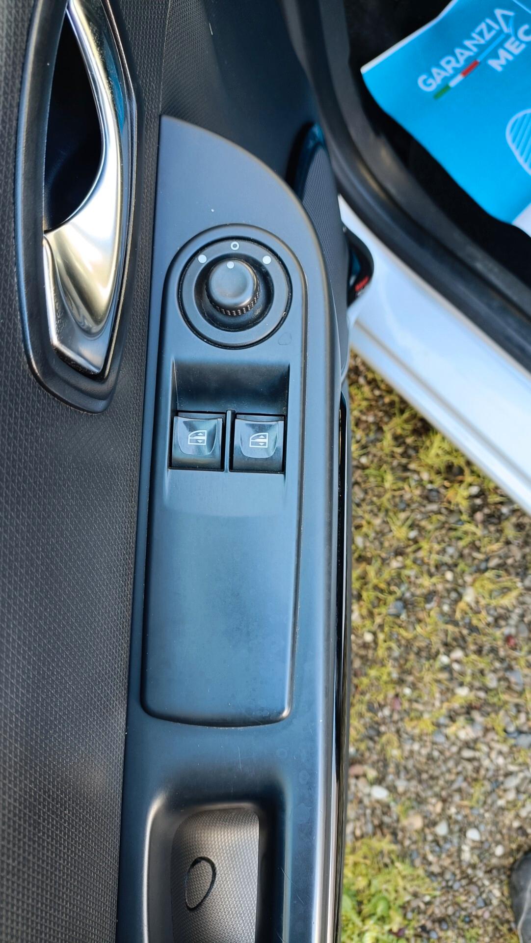 Renault Clio 1.5 dCi 8V 75CV 5 porte Costume National