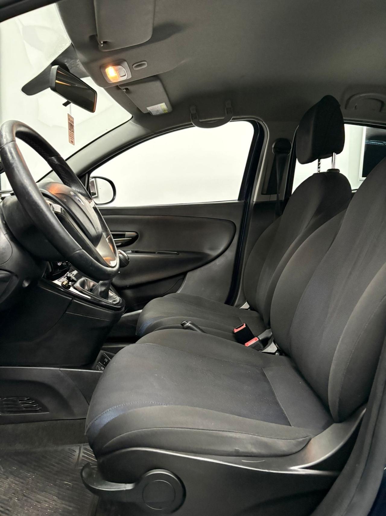 Lancia Ypsilon 1.2 69 CV 5 porte GPL Ecochic Platinum