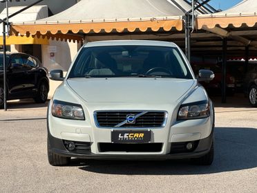 VOLVO C30 1.6 Momentum