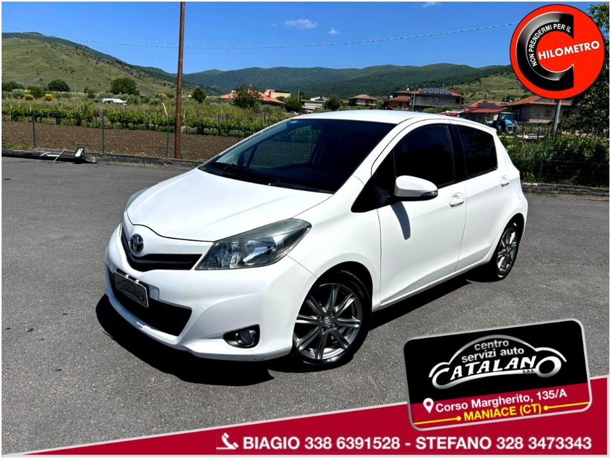 TOYOTA - Yaris - 1.4 D-4D 5p. Lounge NAVI TELECAMERA