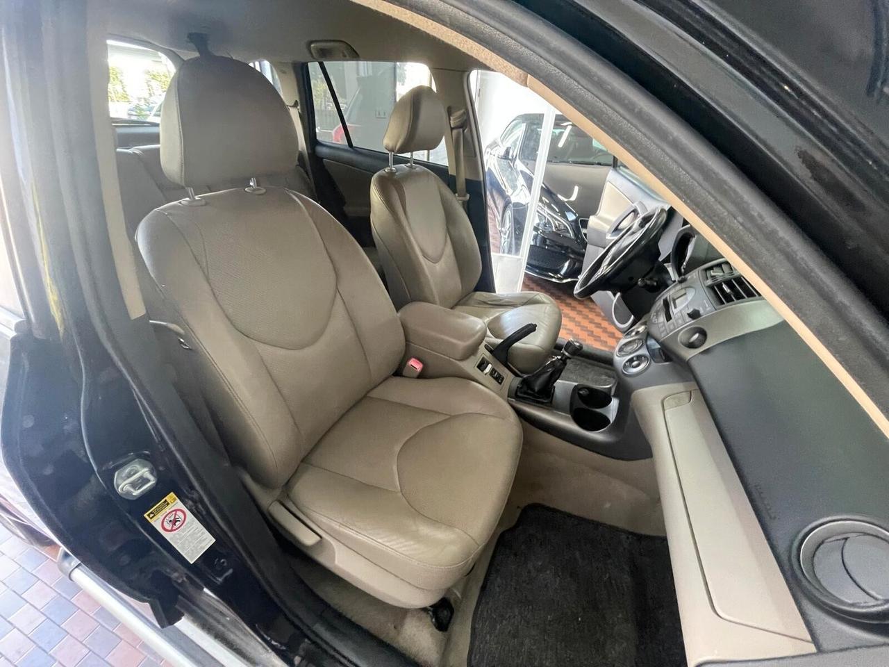 Toyota RAV 4 RAV4 2.2 D-4D 177 CV Luxury