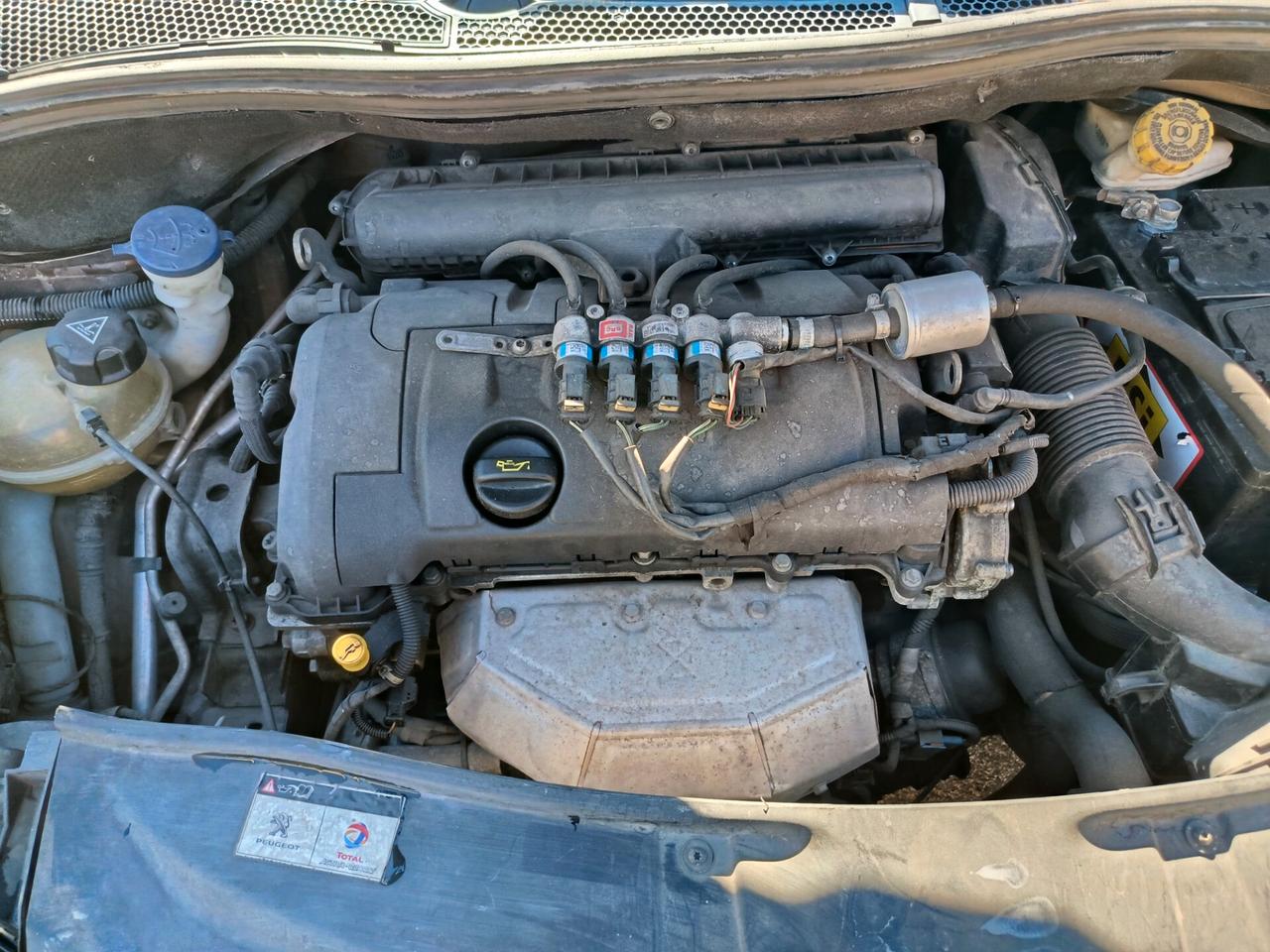 Peugeot 2008 1.6 VTi 120CV Allure