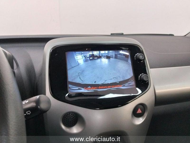 Toyota Aygo 1.0 VVT-i 69 CV 5 porte x-play MMT