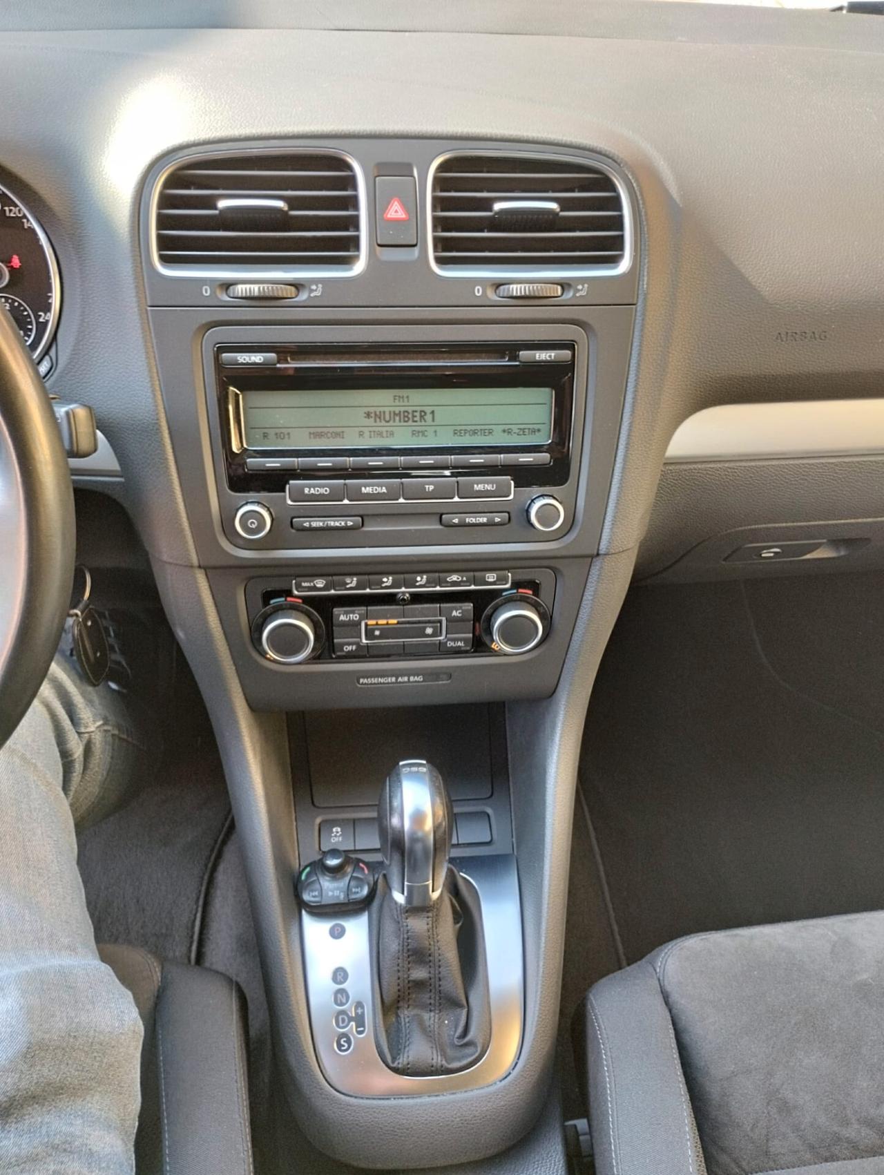 Volkswagen Golf 1.6 TDI DPF DSG 5p. Highline