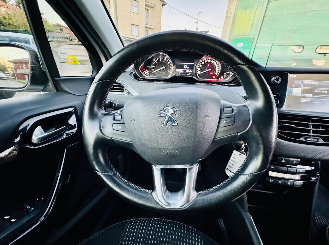 Peugeot 208 PureTech 82 5 porte Allure Ok Neopatentati