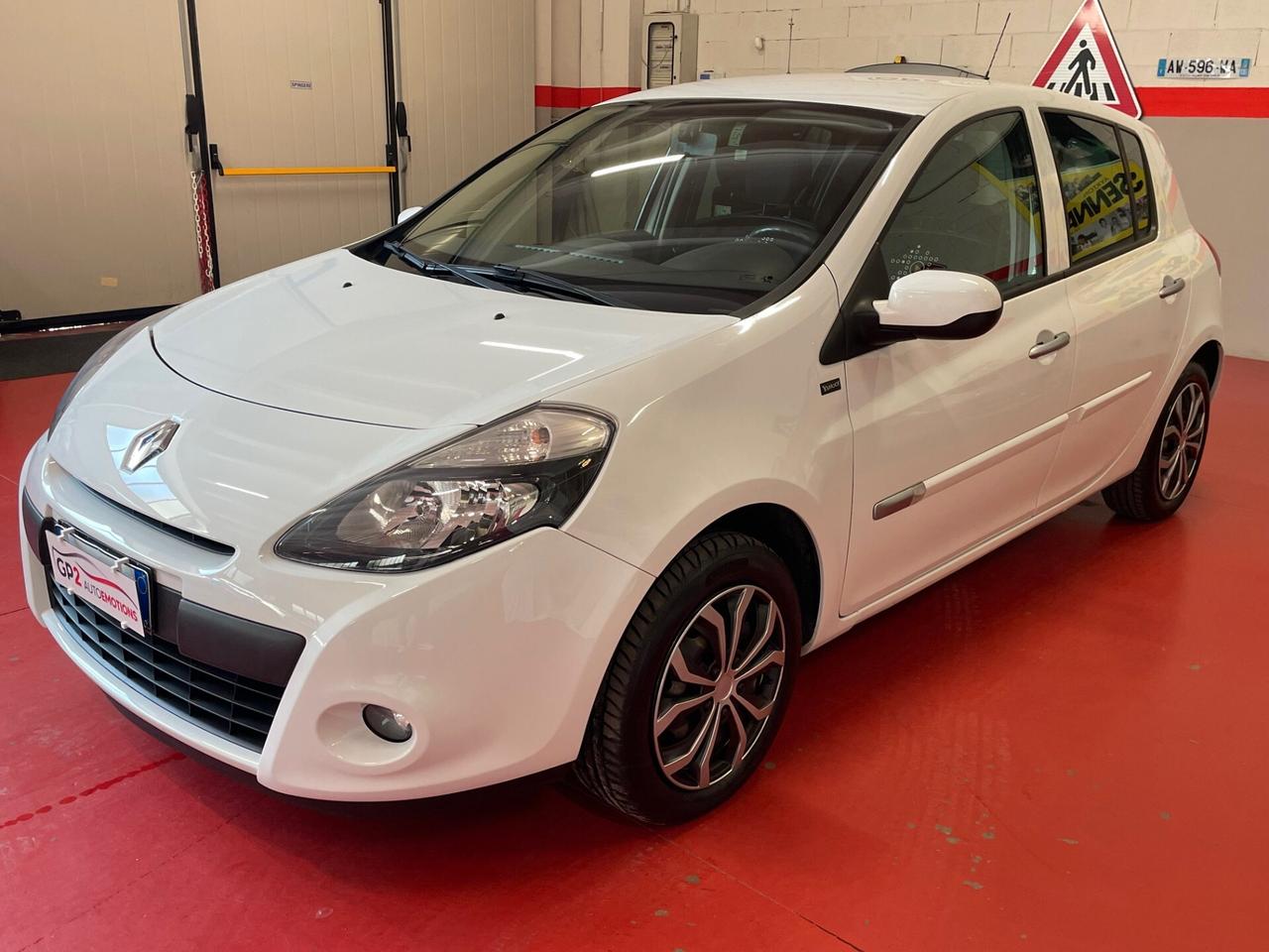 Renault Clio 1.2 16V 5 porte Dynamique NEOPATENTATI