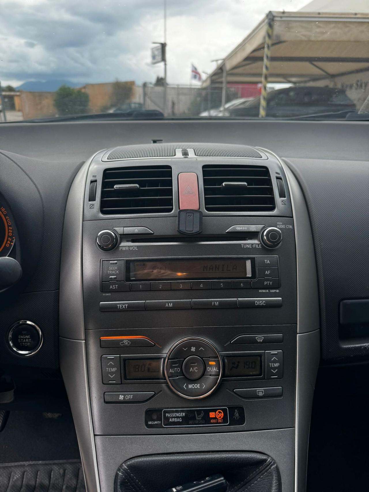 Toyota Auris 2.2 D-Cat 3 porte