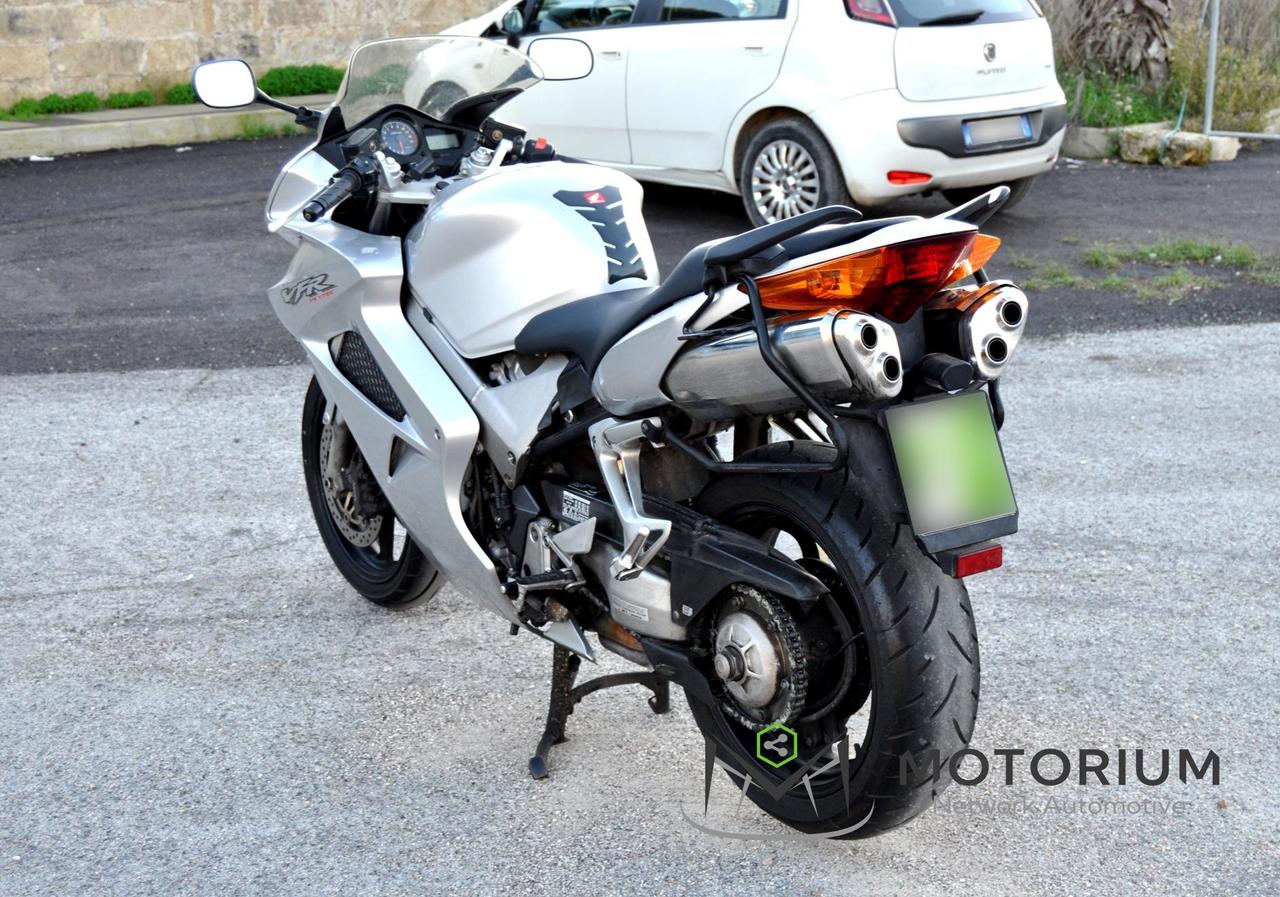 Honda VFR 800 V4 V Tech 2003