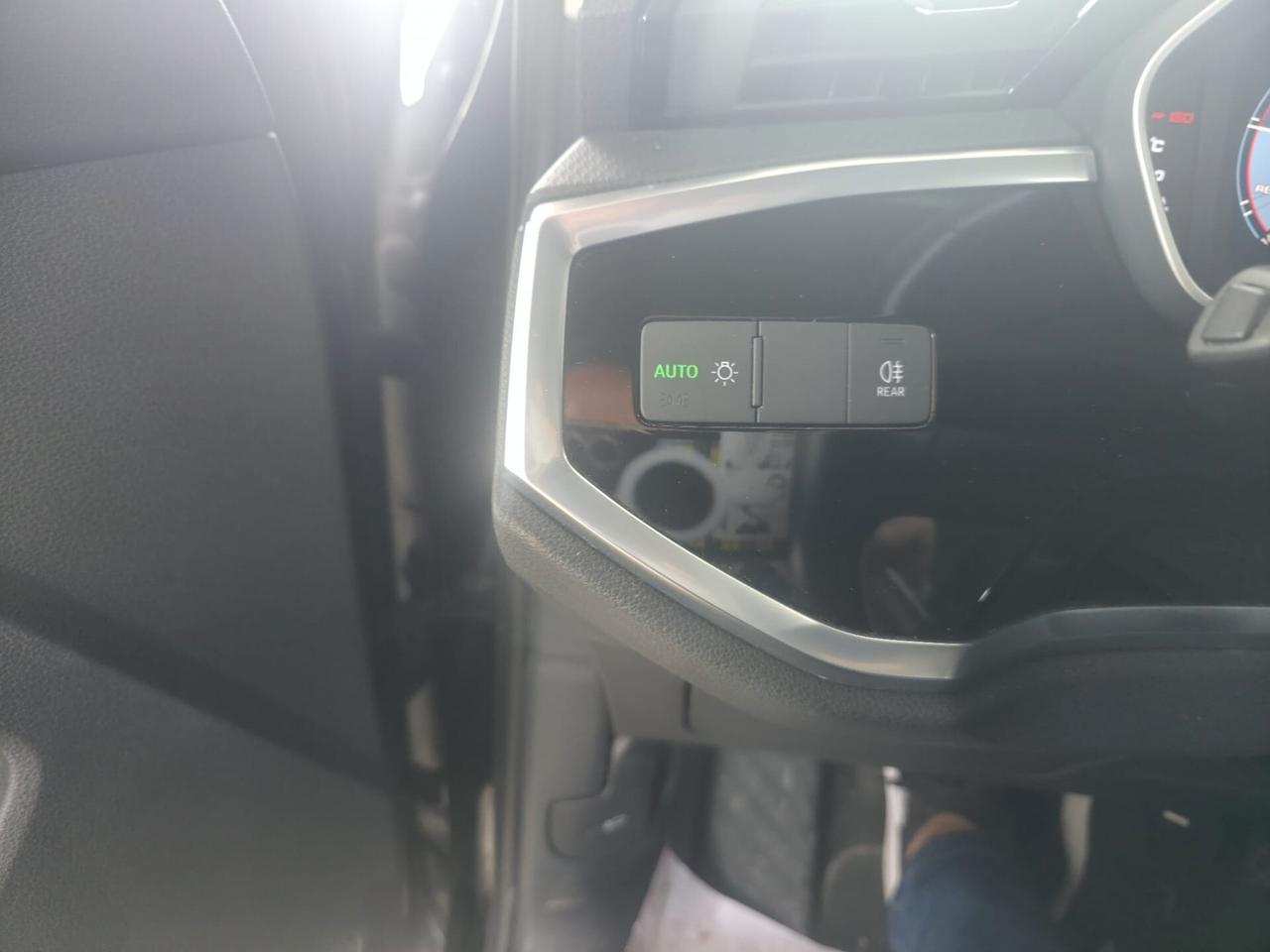 Audi Q3 35 TDI Business Advanced