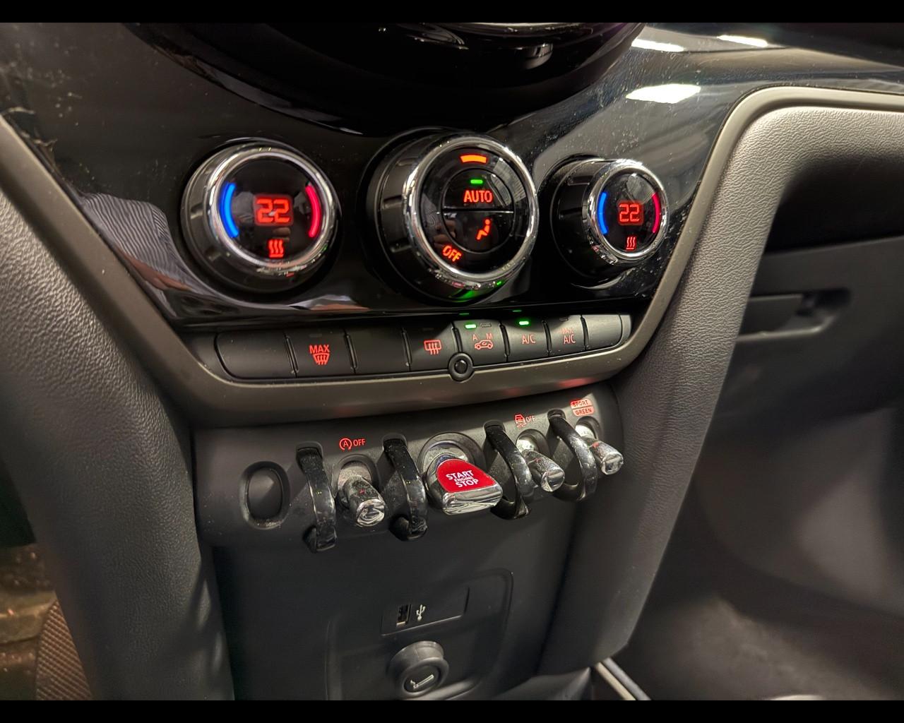 MINI MINI COUNTRYMAN Cooper D HYPE AUTO