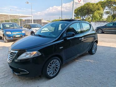 Lancia Ypsilon 1.3 MJT 16V 95 CV 5 porte S&S Platinum Tetto apribile