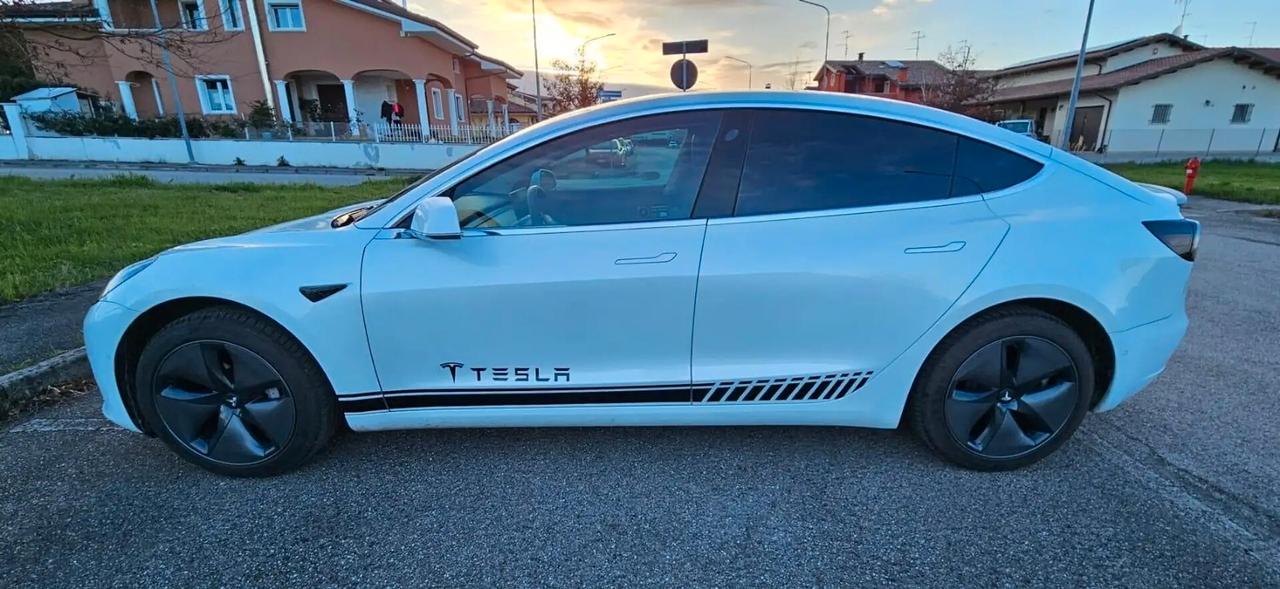 Tesla Model 3 Standard RWD Plus *PROMO*