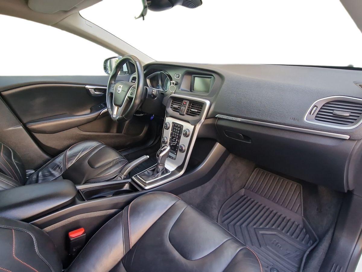 VOLVO V40 CROSS COUNTRY 2.0