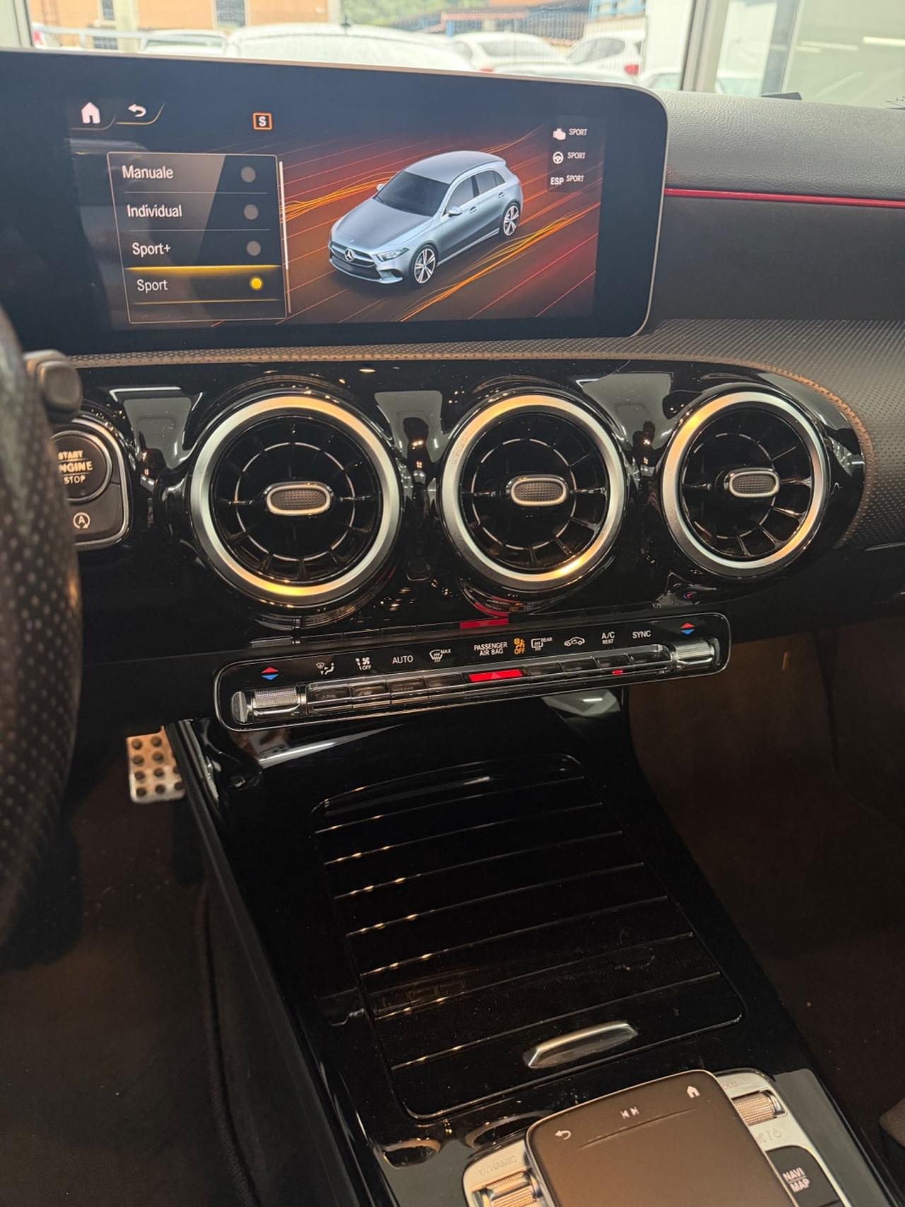 Mercedes CLASSE A Premium AMG TETTO finanziabile