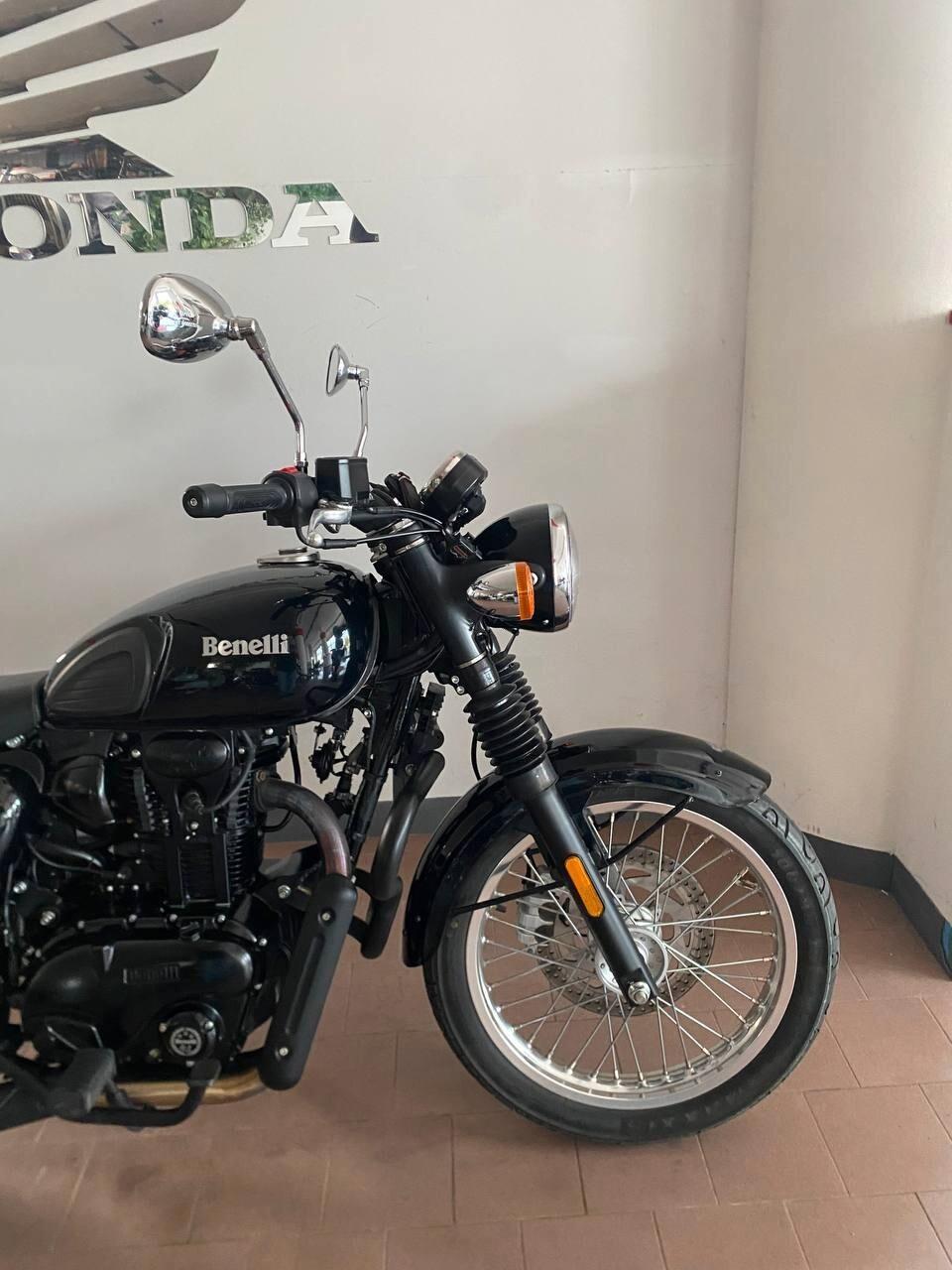 Benelli Imperiale 400