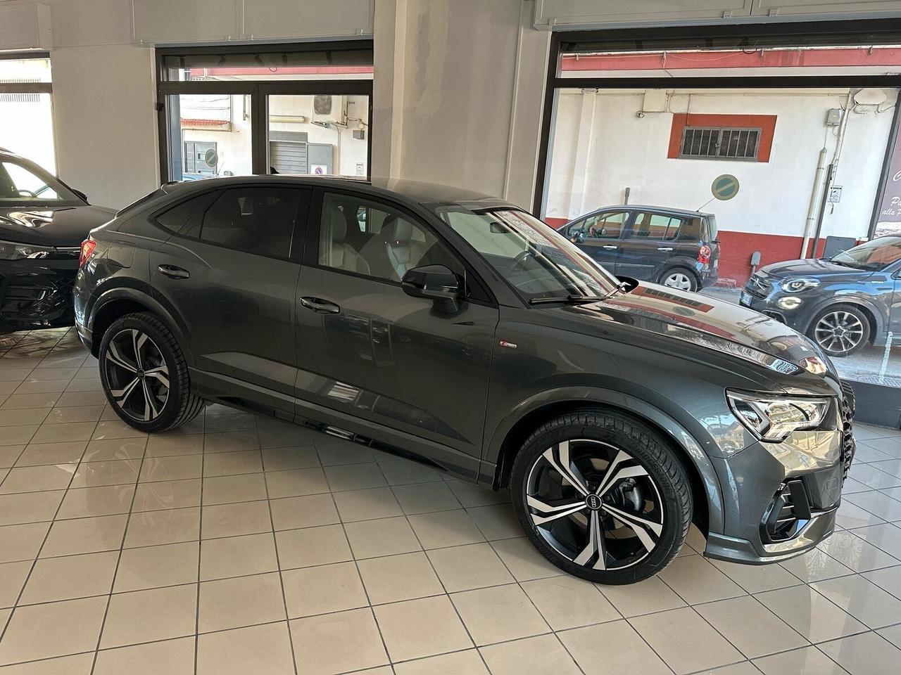 Audi Q3 Sportback Blackline edition 35 TDI S-tronic
