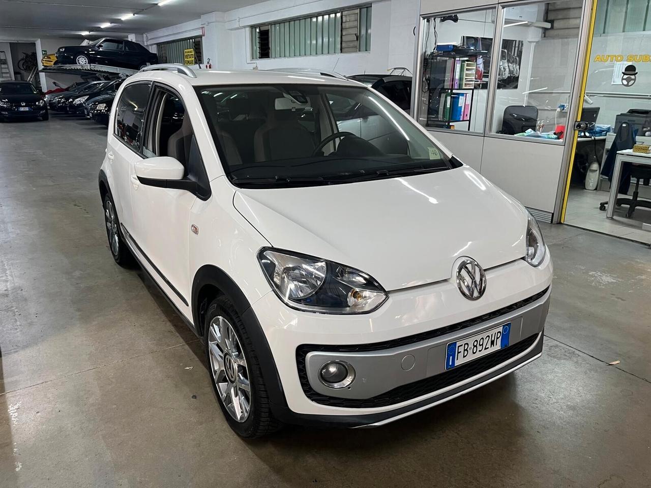 Volkswagen up CROSS 1.0 cambio automatico!!!
