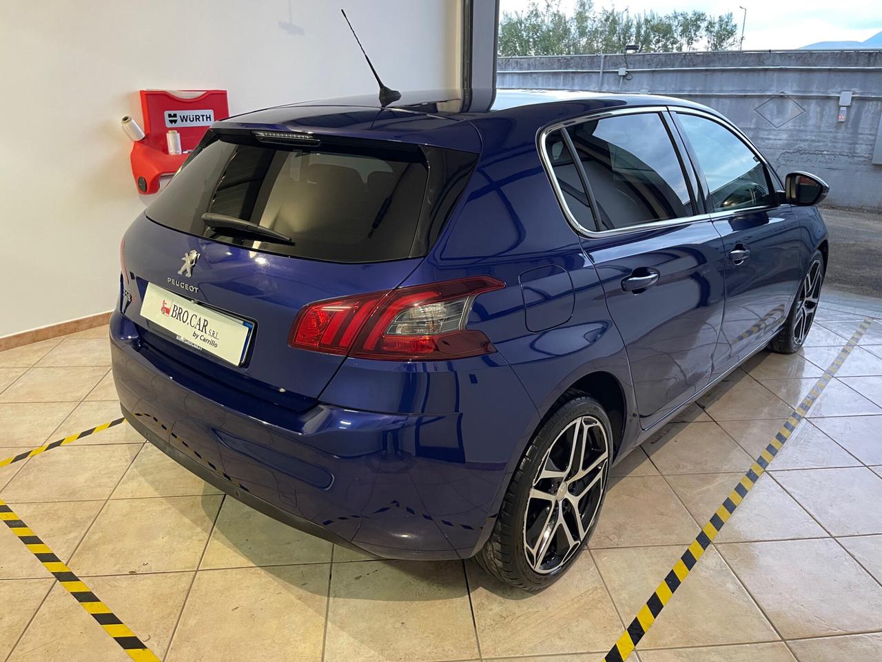 Peugeot 308 BlueHDi 120 S&S EAT6 Allure