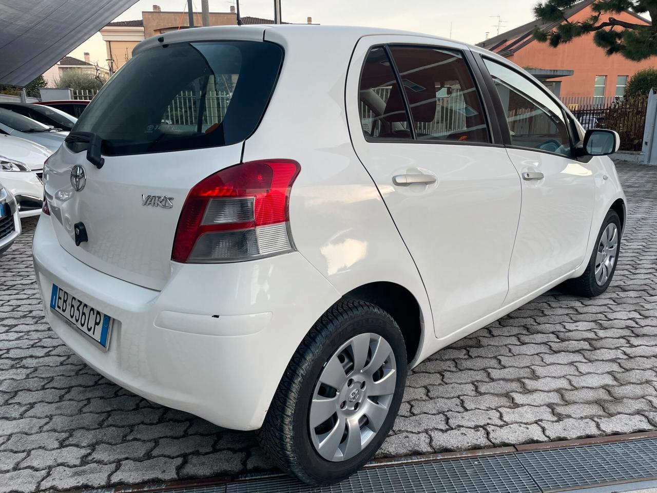 Toyota Yaris 1.3 5 porte Sol my10 facelift IDONEA NEOPATENTATI