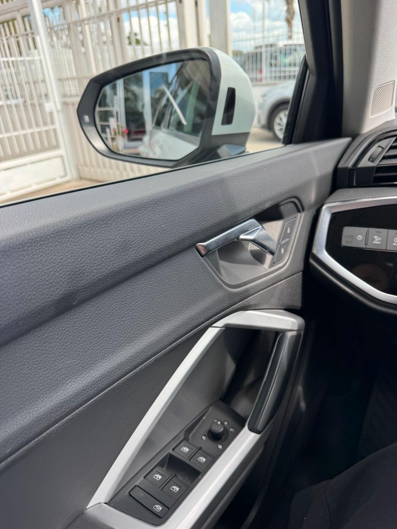 Audi Q3 2.0 TDI 120 CV S tronic line Edition 120.000km
