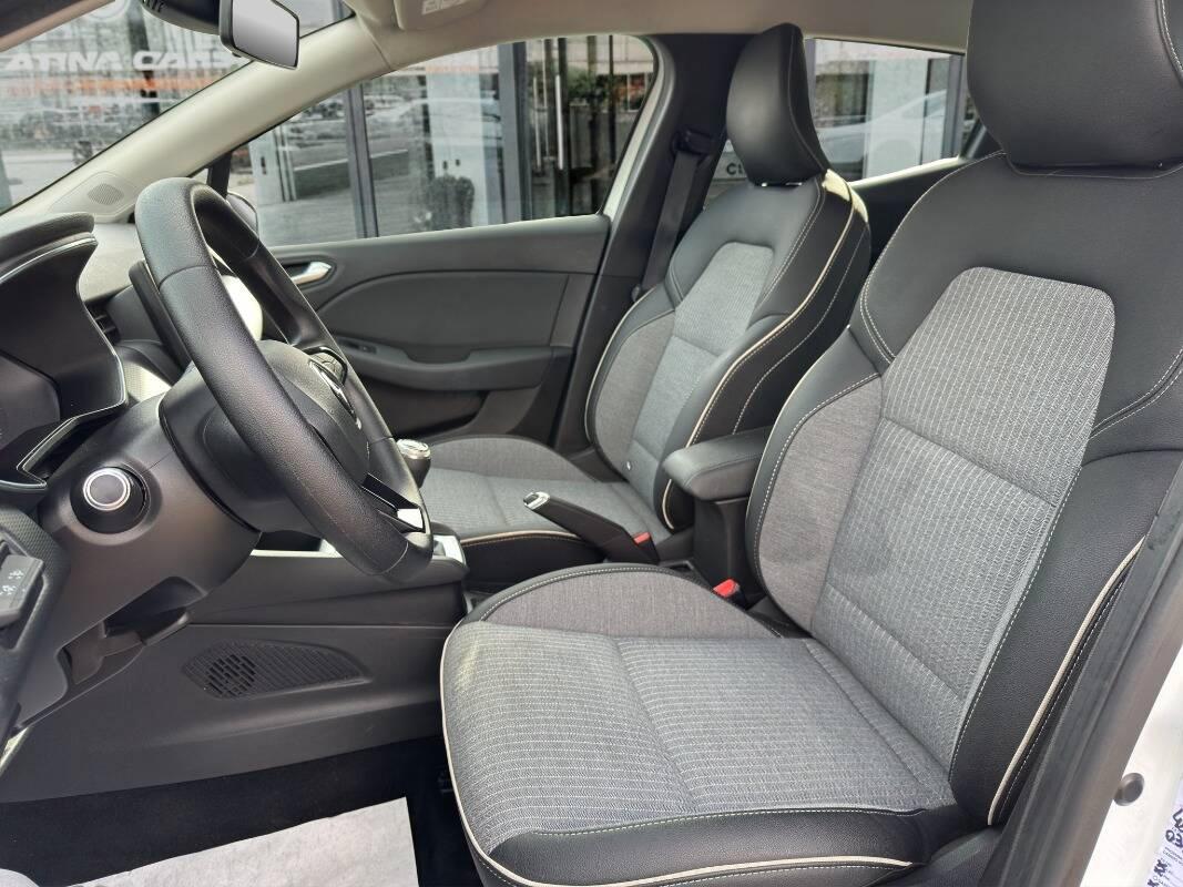 Renault Clio 1.0 Business 75cv con CarPlay