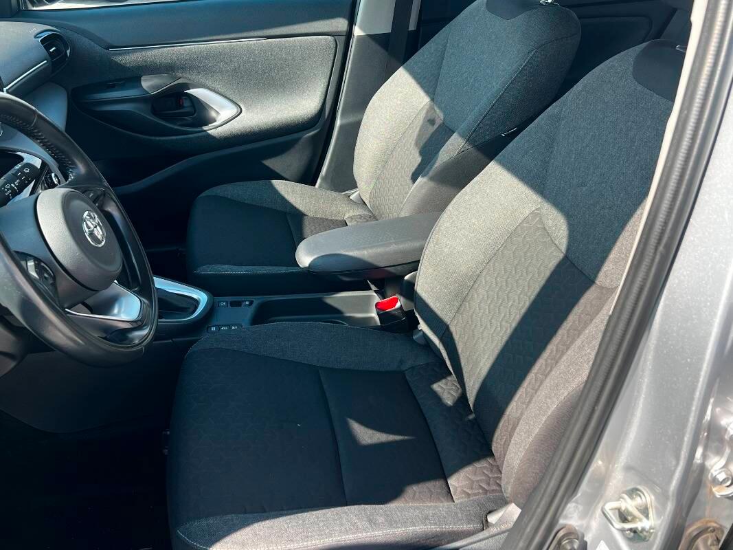 Toyota Yaris Cross 1.5h Business awd-i 116cv e-cvt