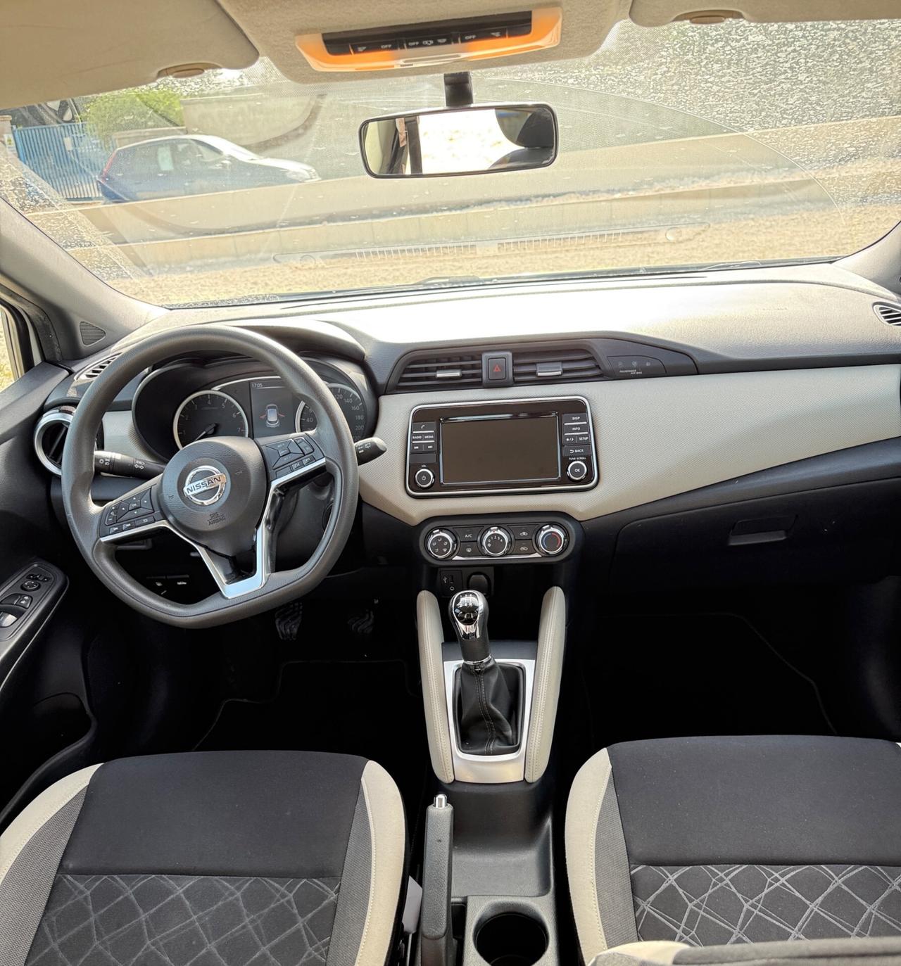 NISSAN Micra Tekna 1.0 71cv 2017 quinta serie 5 porte
