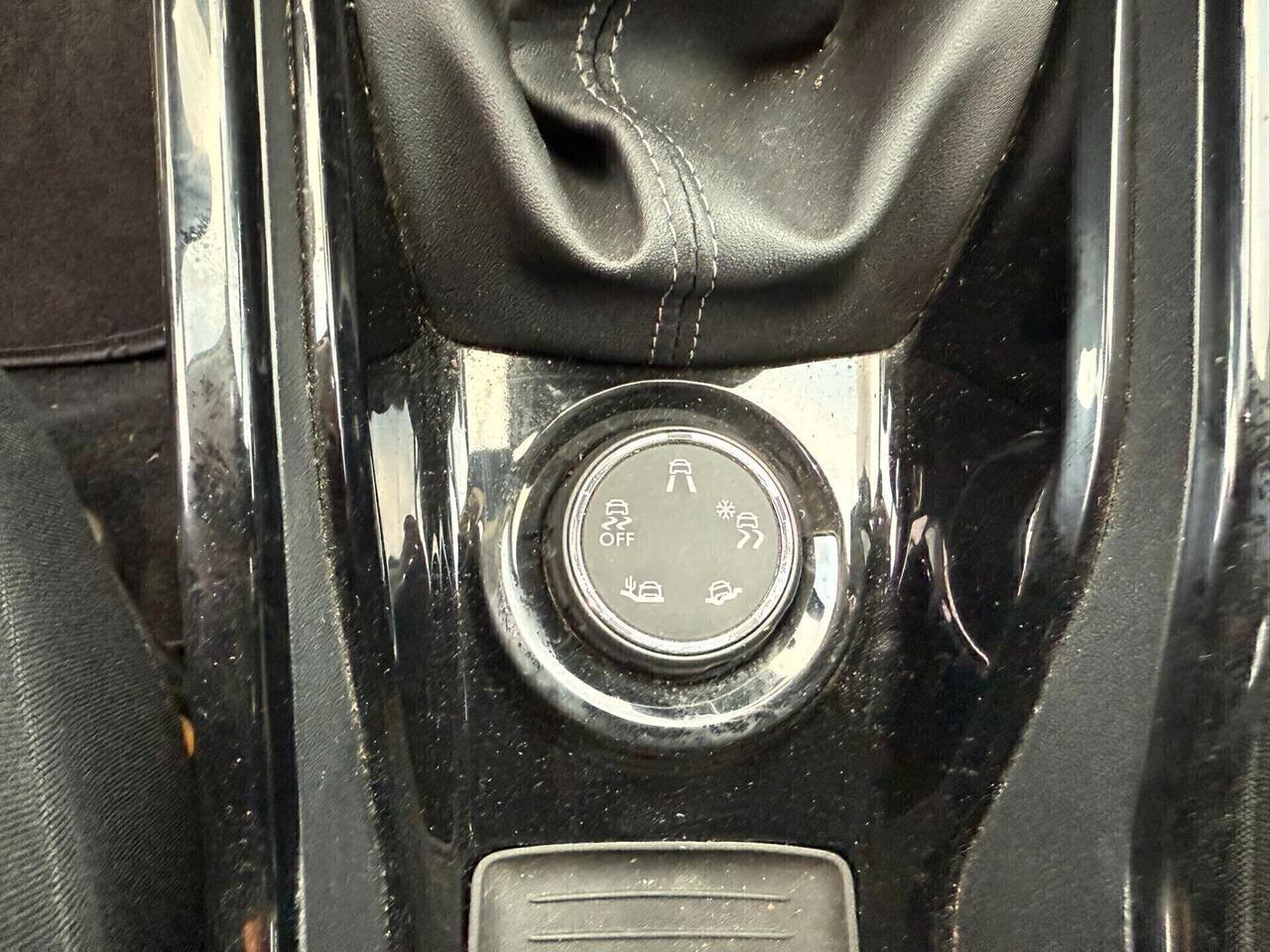 Peugeot 2008 BlueHDi 100 Black Matt