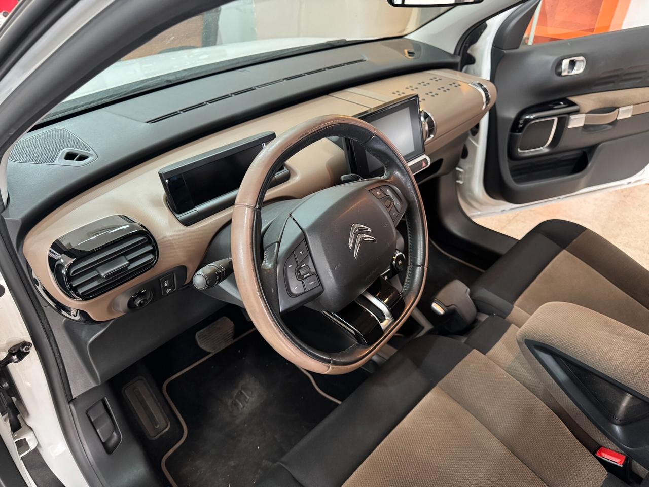 Citroen C4 Cactus BlueHDi 100 cv. Autom. Shine OK NEOPATENTATI