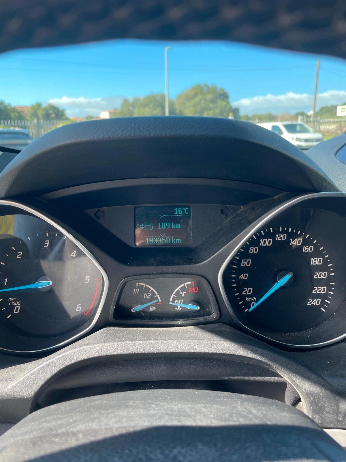 Ford Kuga 2.0 TDCI 140 CV 2WD Titanium