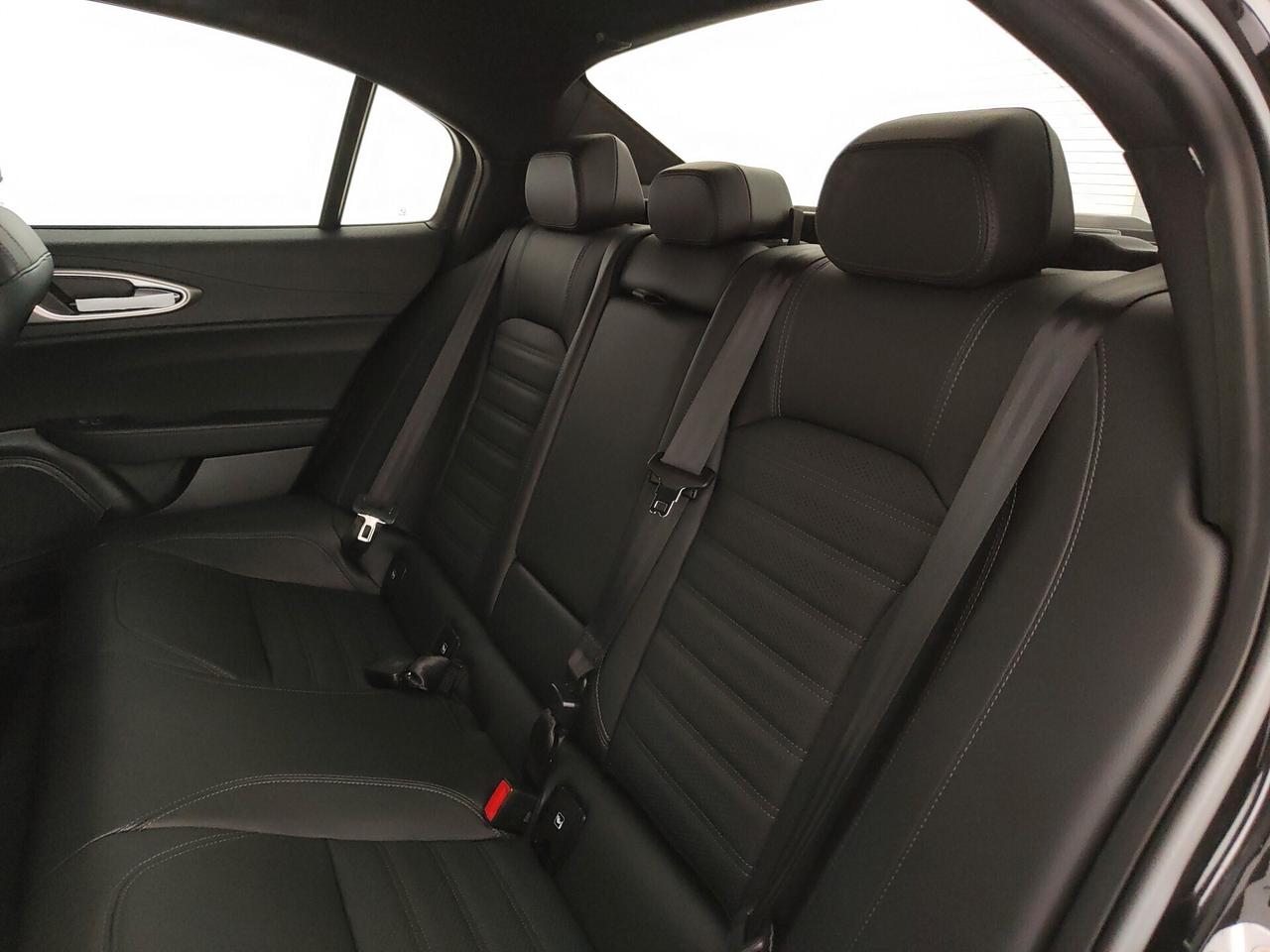 Alfa Romeo Giulia 2.2 Turbodiesel 210 CV AT8 AWD Q4 Veloce