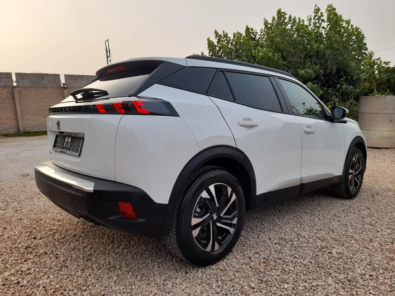 Peugeot 2008 BlueHDi 110 S&S Allure Pack