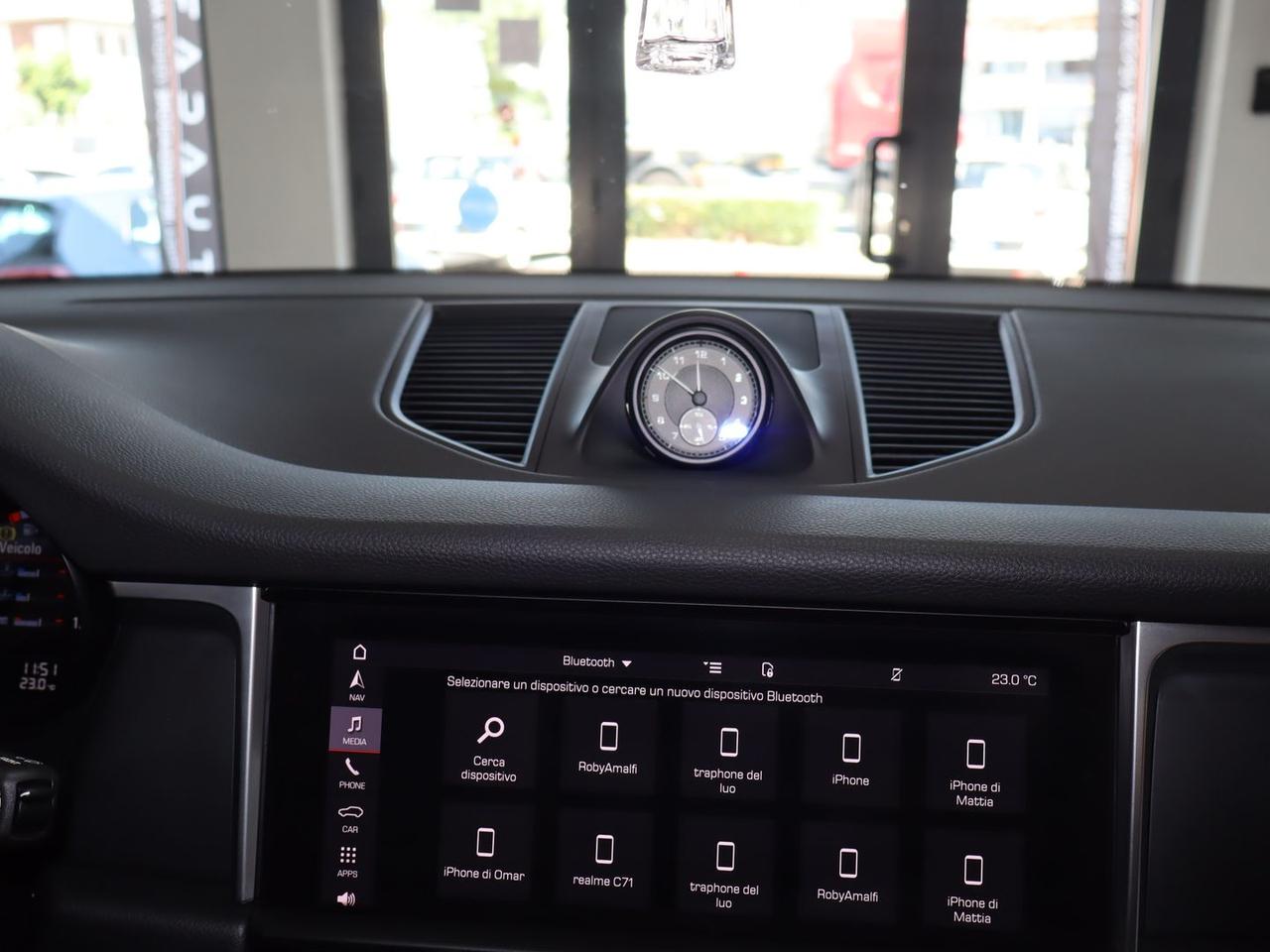 Porsche Macan 2.0 #11597