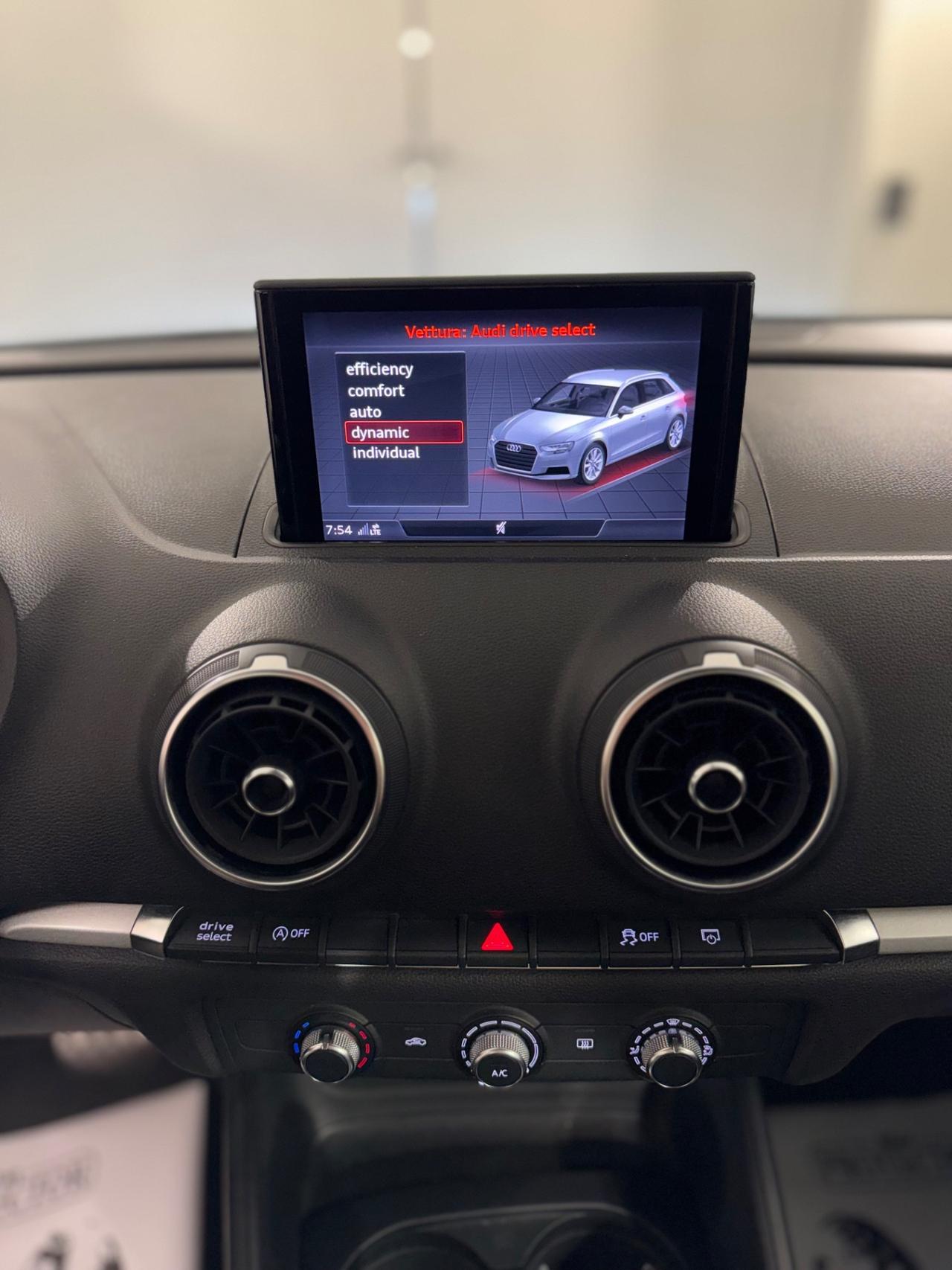 Audi A3 1.6 TDI 116 CV S tronic Sport