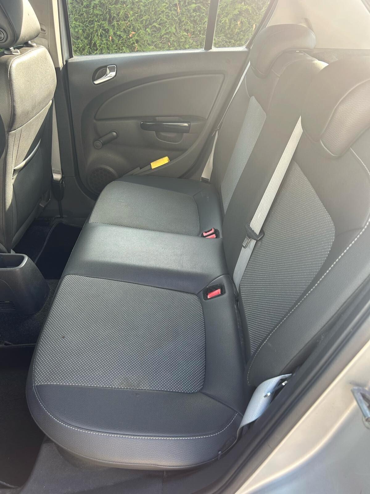 Opel Corsa 1.2 5 porte Cosmo