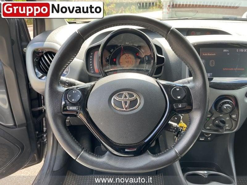 Toyota Aygo Aygo Connect 1.0 VVT-i 72 CV 5 porte x-play