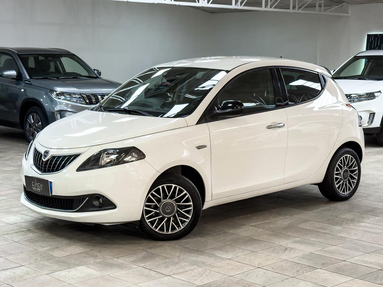 Lancia Ypsilon 1.0 hybrid Silver NEOPATENTATI* AZIENDALE