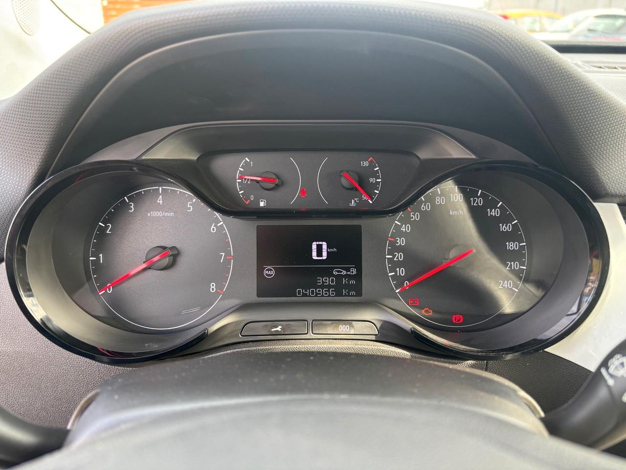 Opel Crossland 1.5 ECOTEC D 110 CV Start&Stop Design & Tech