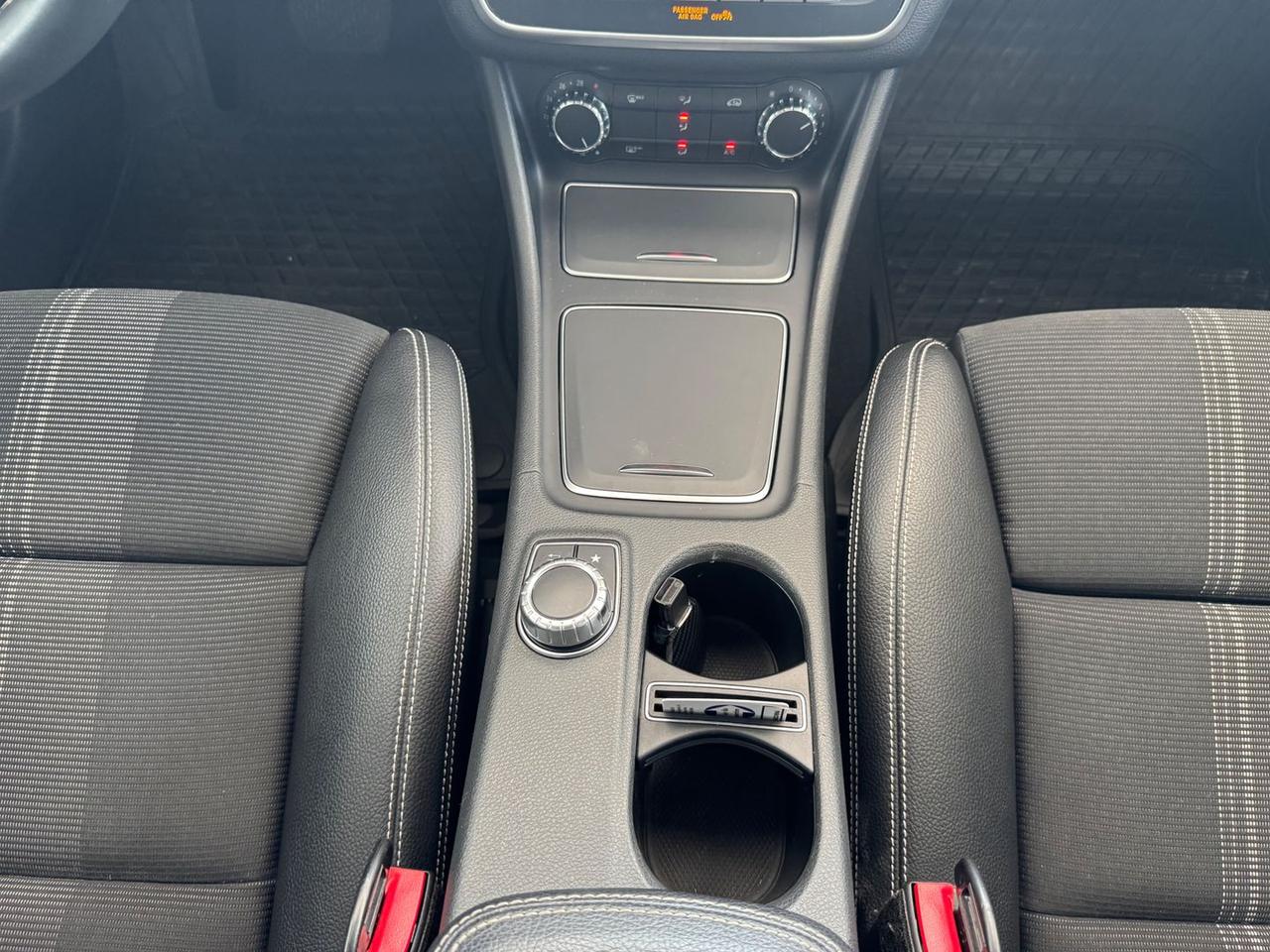 Mercedes-Benz GLA 220 Premium GLA 220 D #6418