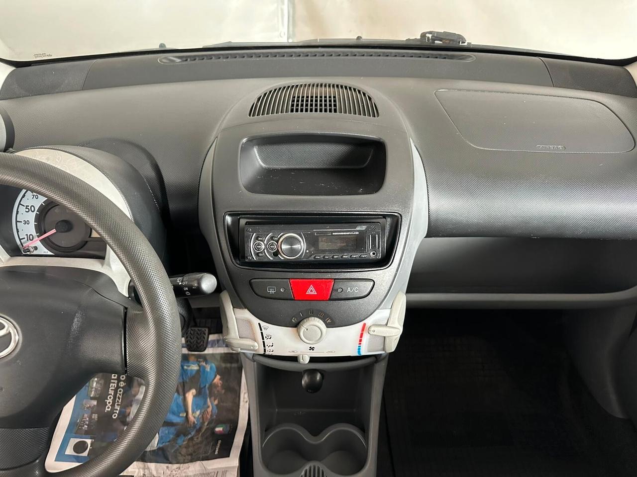 Toyota Aygo 1.0 12V VVT-i 3 porte Sol