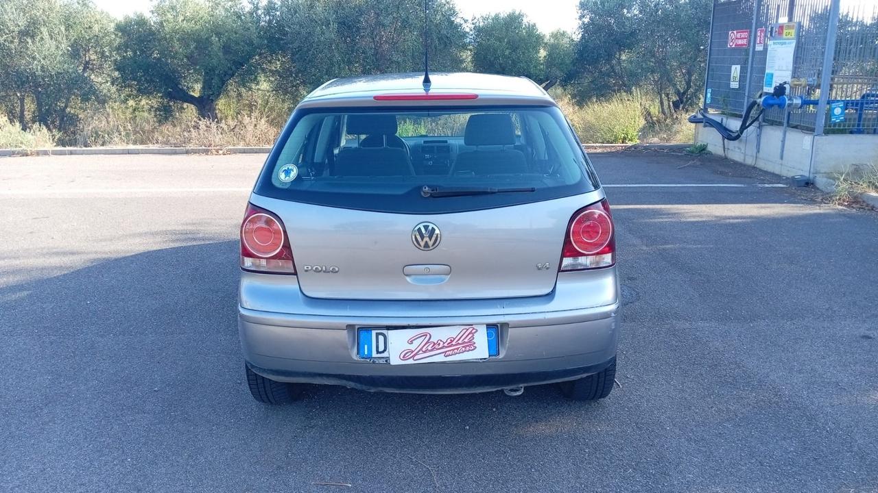 Volkswagen Polo 1.4/75CV 16V 5p. aut. Comfortline