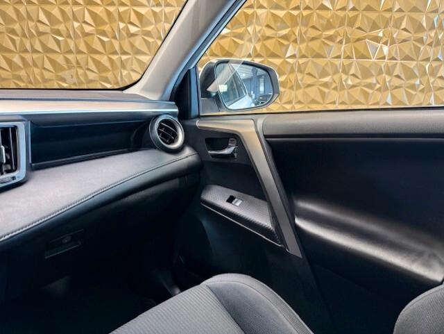 Toyota RAV 4 RAV4 2.0 D-4D 2WD Active