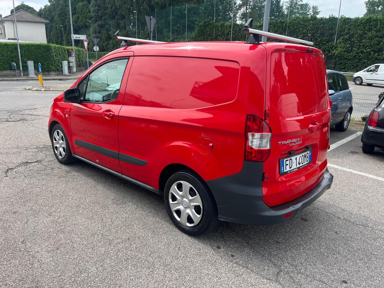 Ford Transit Courier 1.5dci/Euro5B con FAP/76CV/neopatentati/5Porte e 2Posti/unico proprietario