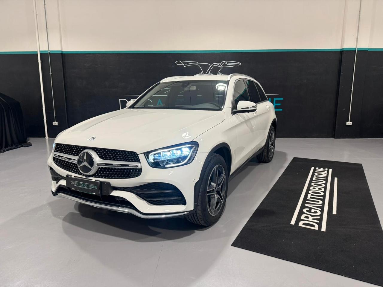 Mercedes-Benz GLC 200 d 4Matic Premium AMG Line/19"/PNEUM/FULL LED