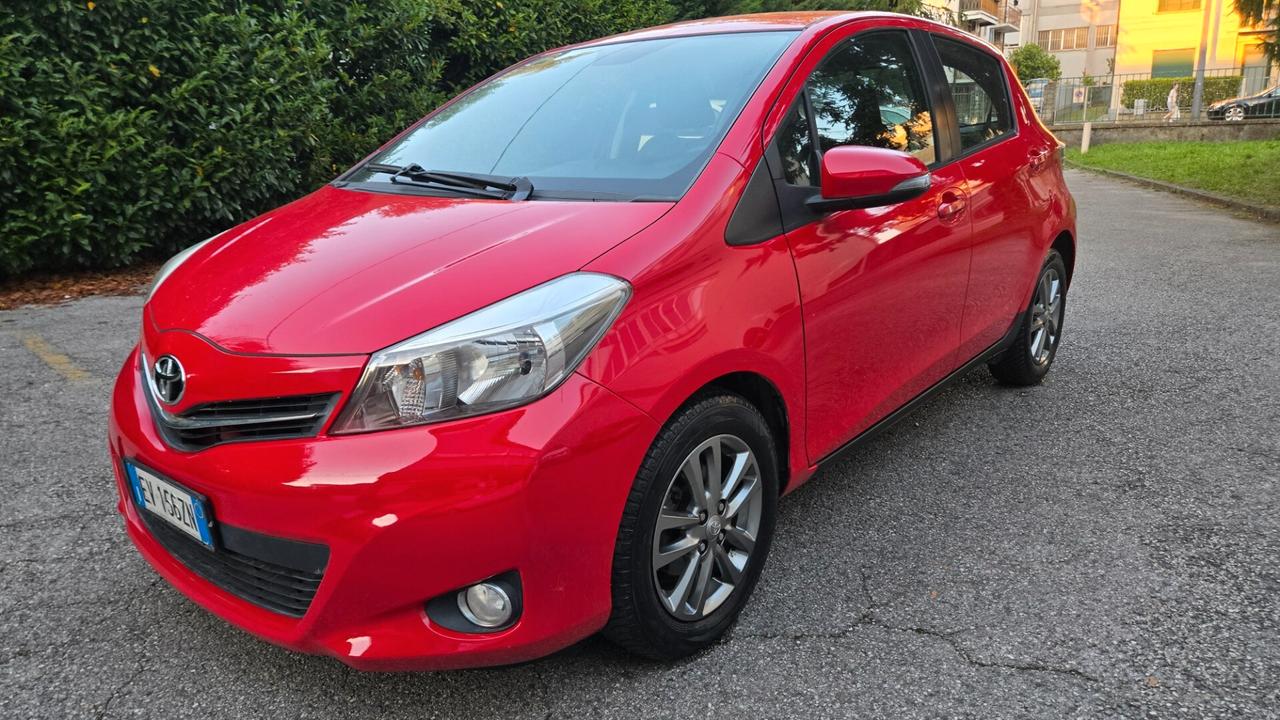 Toyota Yaris 1.0 5 porte Lounge